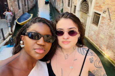 Kenya Sade curte descanso com a mulher na Itália