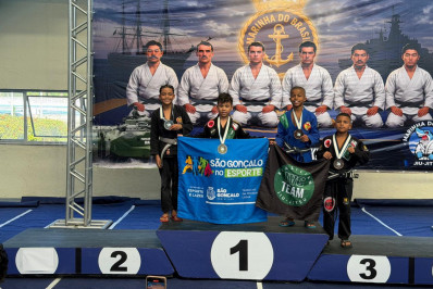 Jovens atletas de Jiu-jítsu de São Gonçalo participam de competição estadual