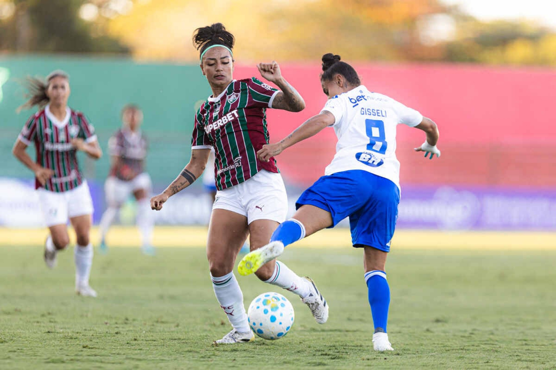 Fluminense bate o Cruzeiro de virada e est&aacute; nas quartas da Copa do Brasil Feminina