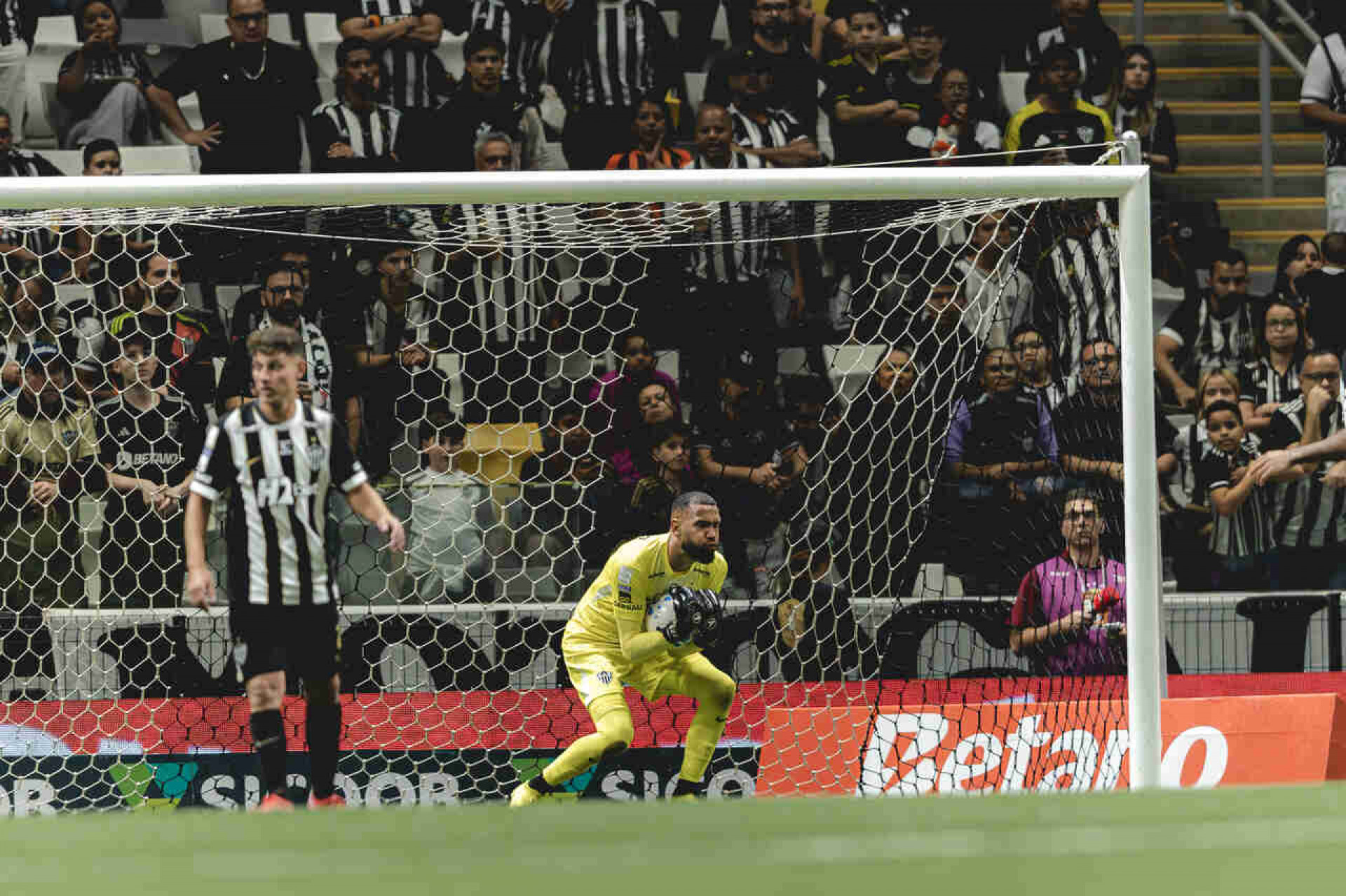 Everson v&ecirc; equil&iacute;brio, mas lamenta empate do Atl&eacute;tico com o Bahia: “Faltou o detalhe”