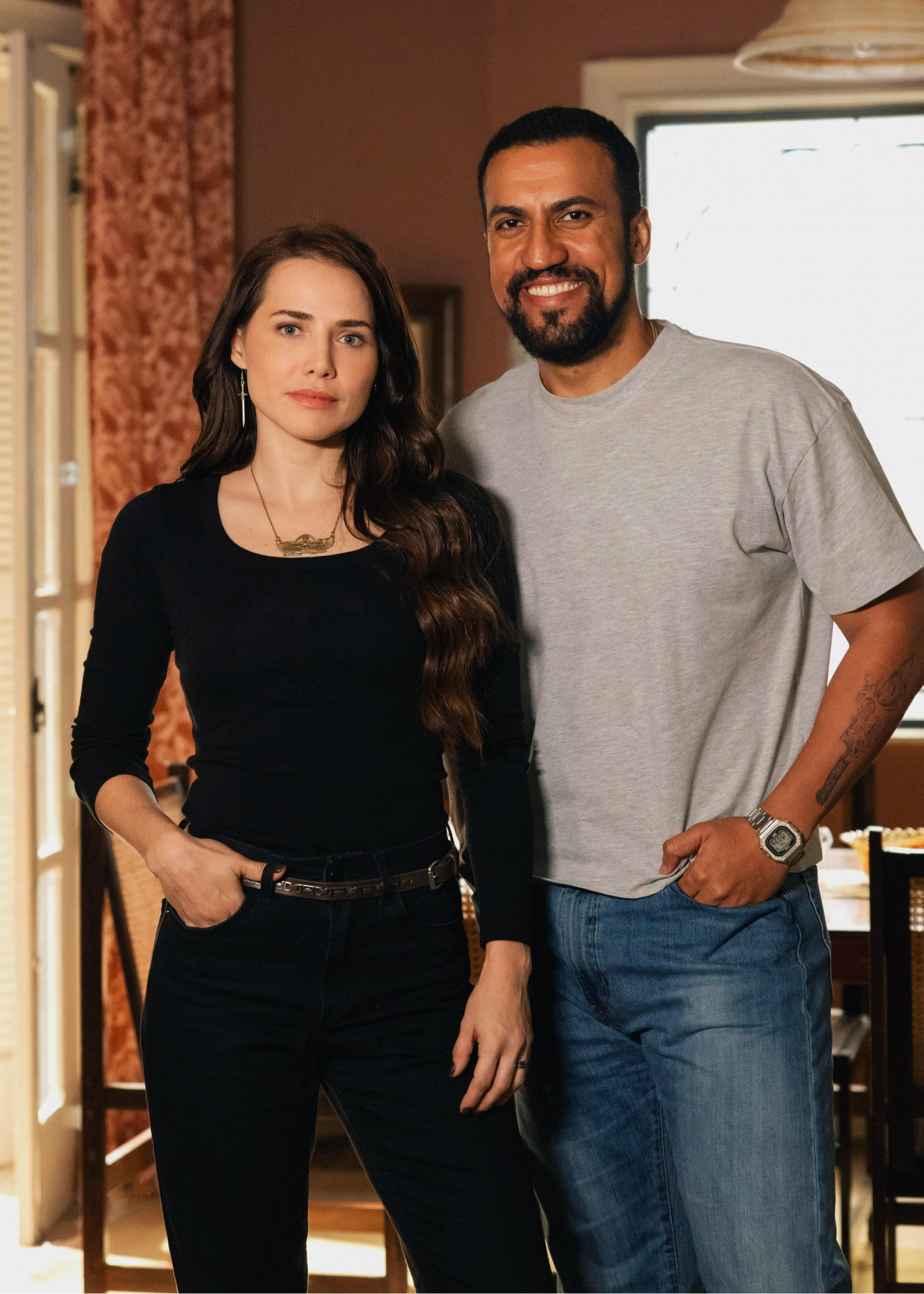 Joel (Ricardo Teodoro) conhece Adriana (Letícia Colin) - Manoella Mello / TV Globo