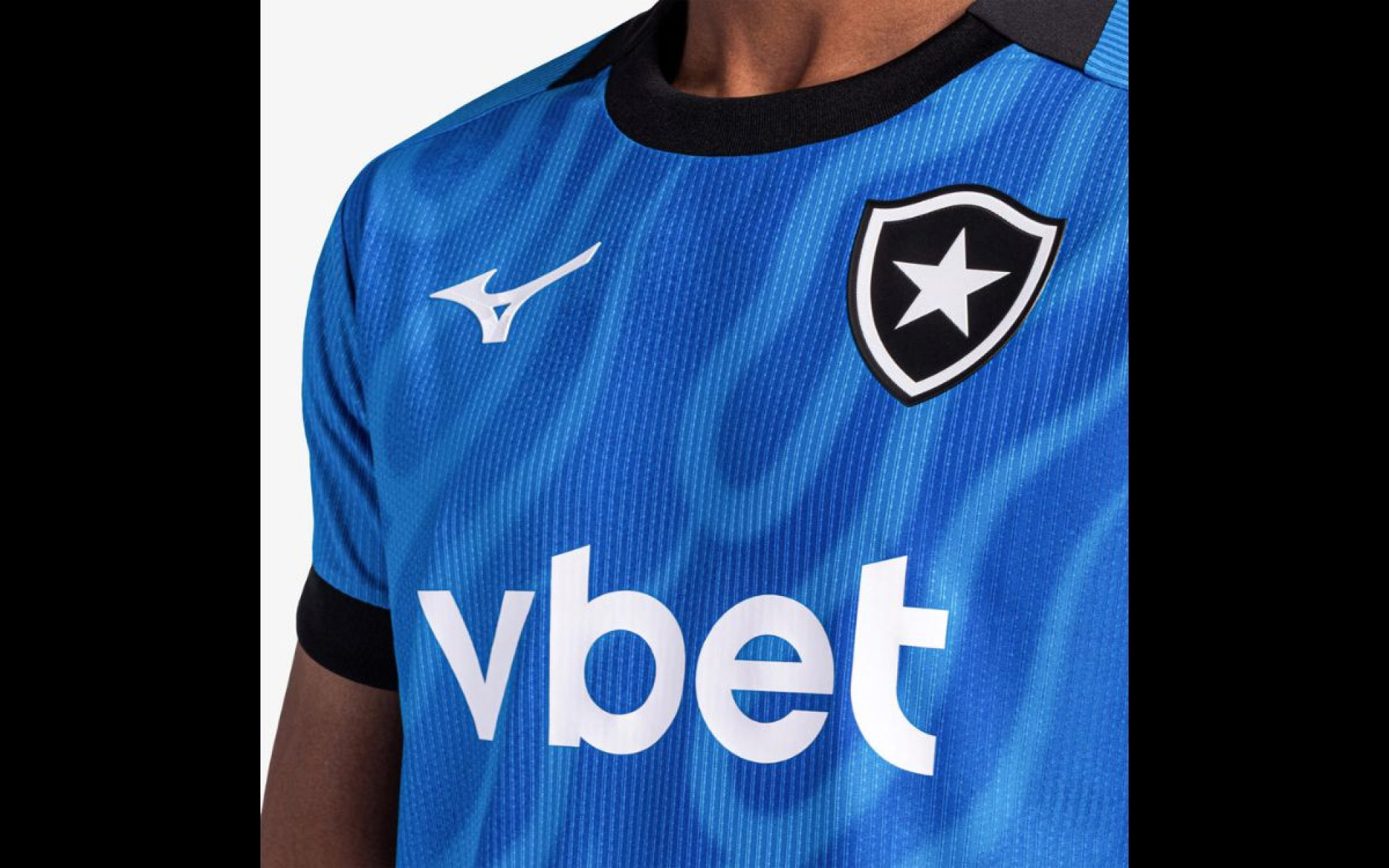 Nova camisa de goleiros do Botafogo, em parceria com a Mizuno - Divulgação / Botafogo