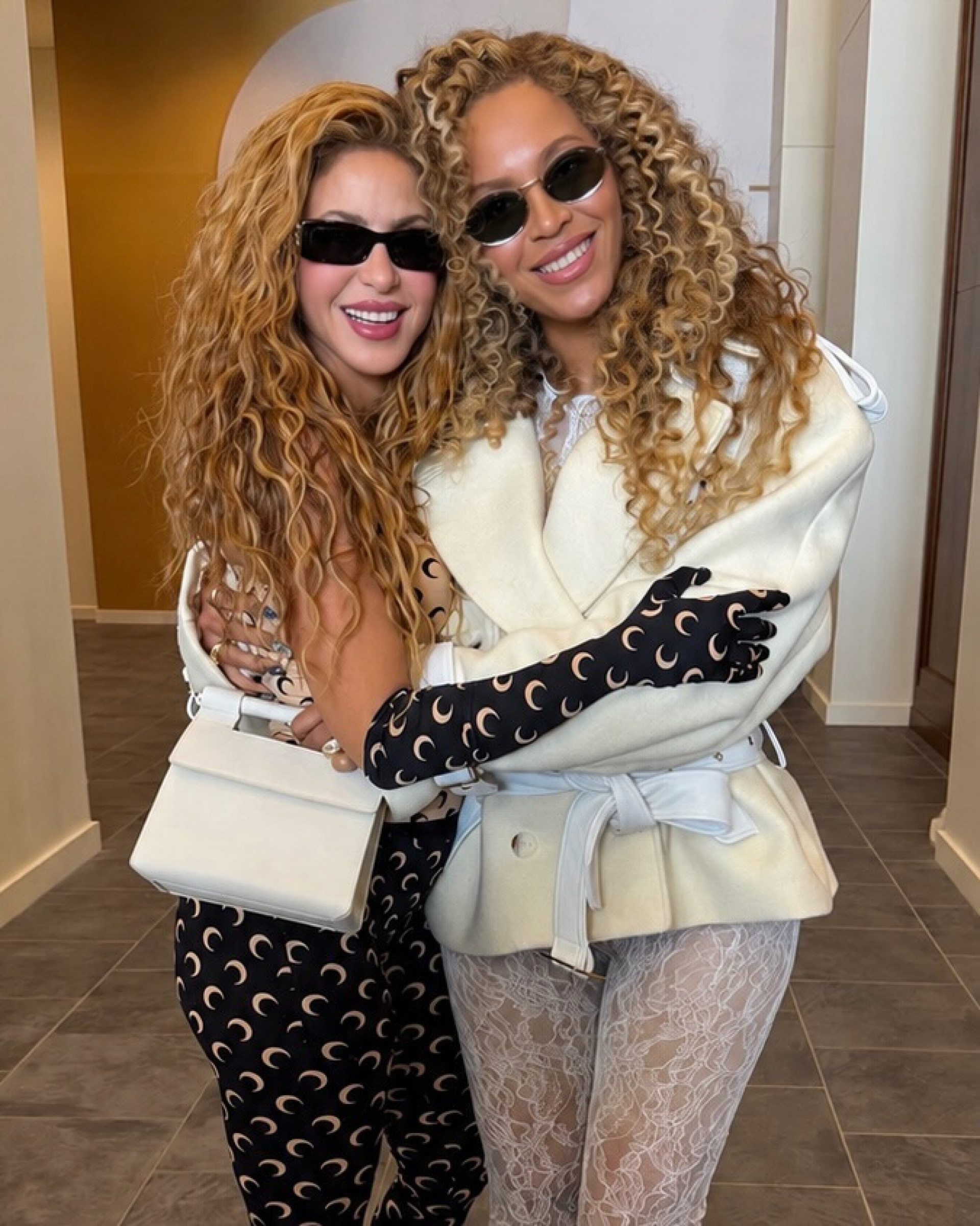 Shakira e Beyoncé se encontram nos bastidores da Copa do Mundo - Reprodução / Instagram