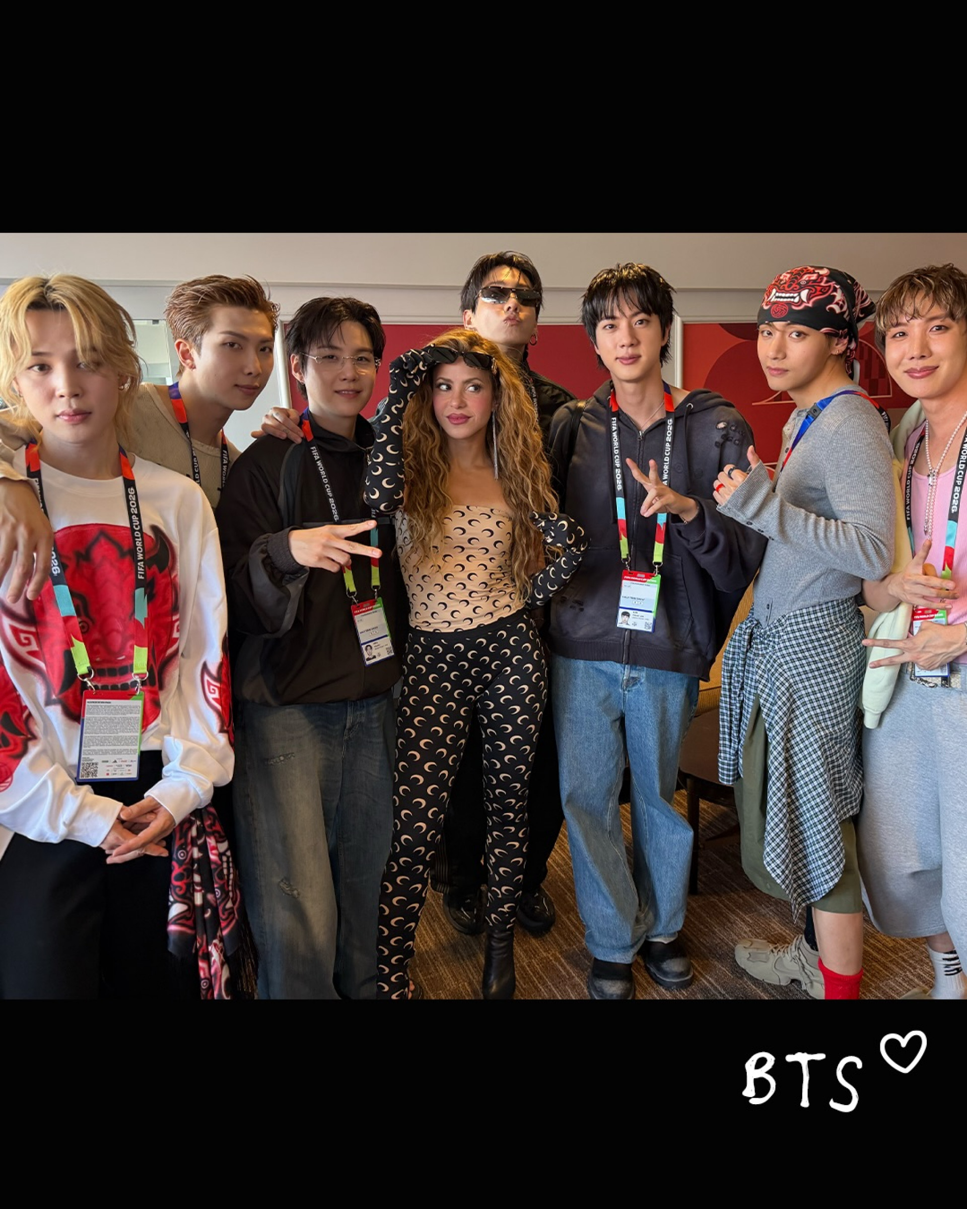 Shakira e BTS - Reprodução / Instagram