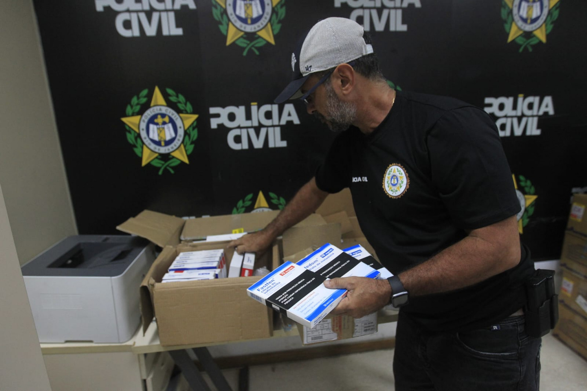 Remédios apreendidos durante a operação foram encaminhados para Cidade da Polícia - Reginaldo Pimenta/Agência O DIA
