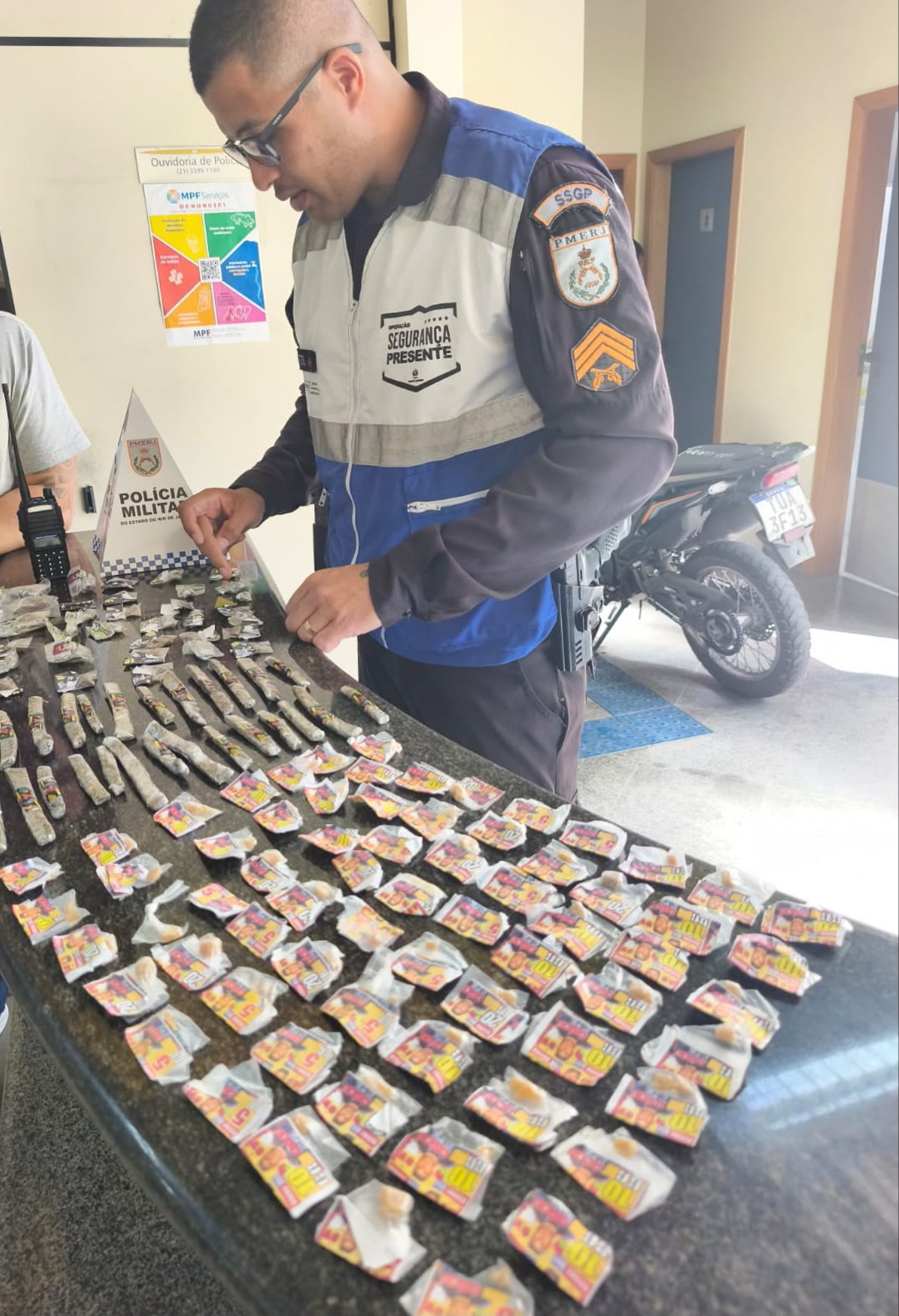 Homem foi preso por tráfico de drogas em Niterói, na Região Metropolitana - Divulgação