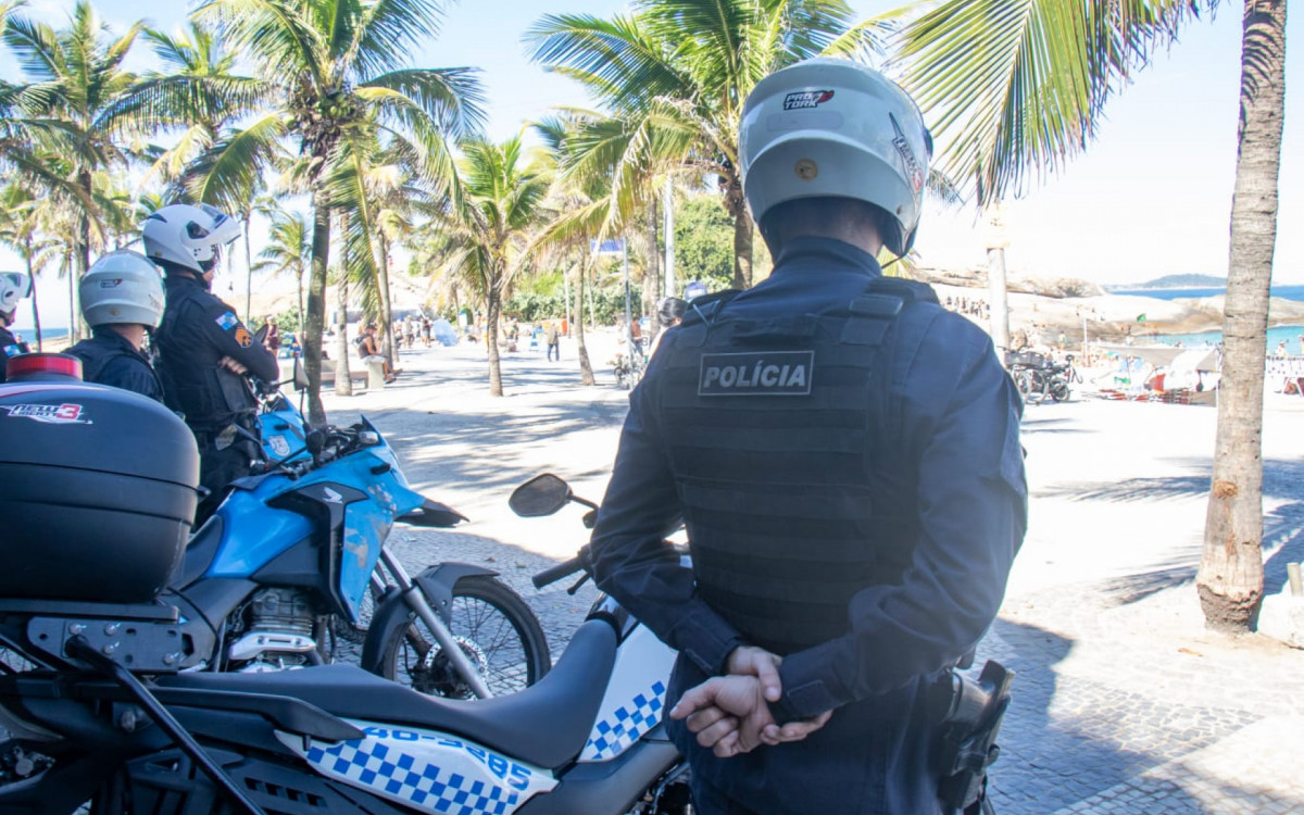 Policiamento reforçado no Arpoador na manhã desta quarta - Érica Martin/Agência O DIA