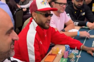 Neymar vira alvo na web após jogar torneio de pôquer: 'Não surpreende'