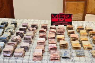 Desvio de dinheiro de instituição gera busca e apreensão