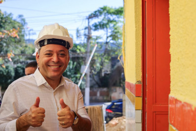 Rodrigo Neves vistoria implantação do Supercentro de Exames e obras de nova escola