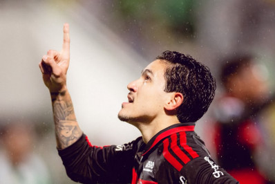 Pedro exalta o grupo depois de vitória do Flamengo: 'Grande partida'