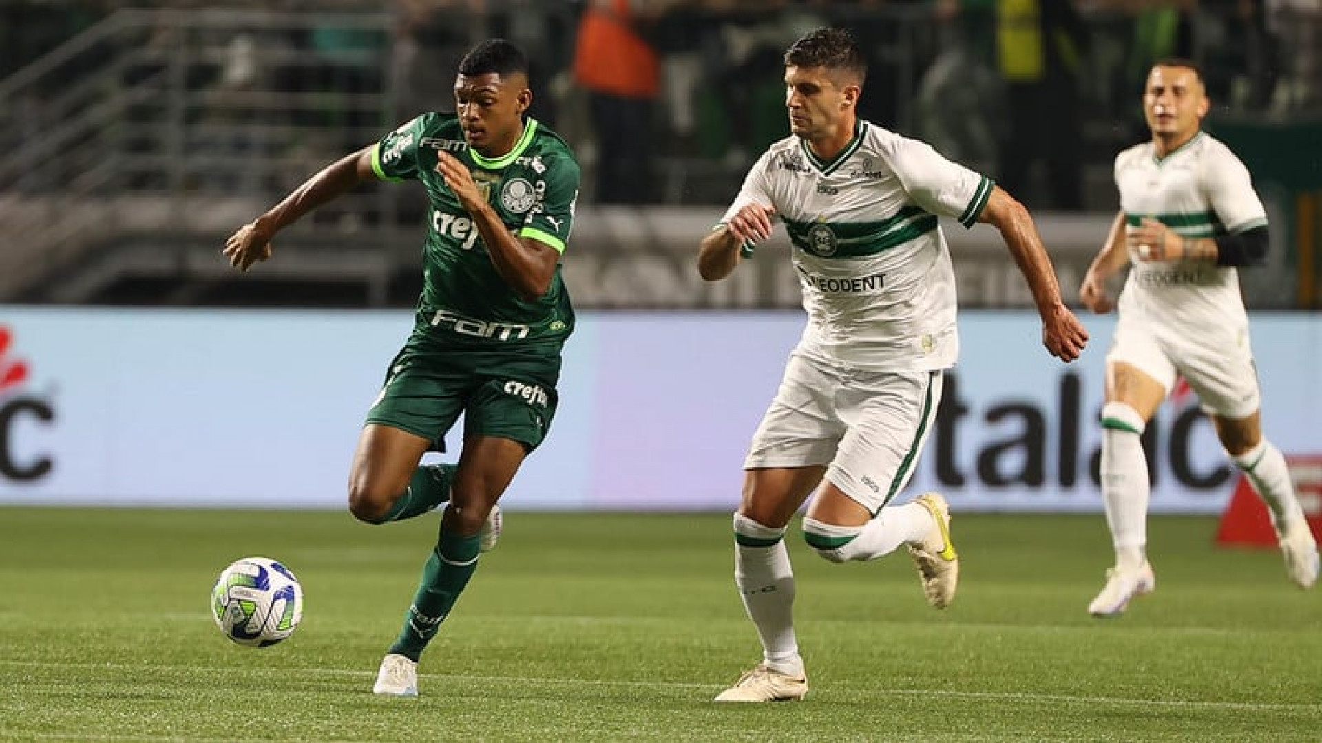 Palmeiras defende longa invencibilidade contra o Coritiba na volta do Brasileir&atilde;o