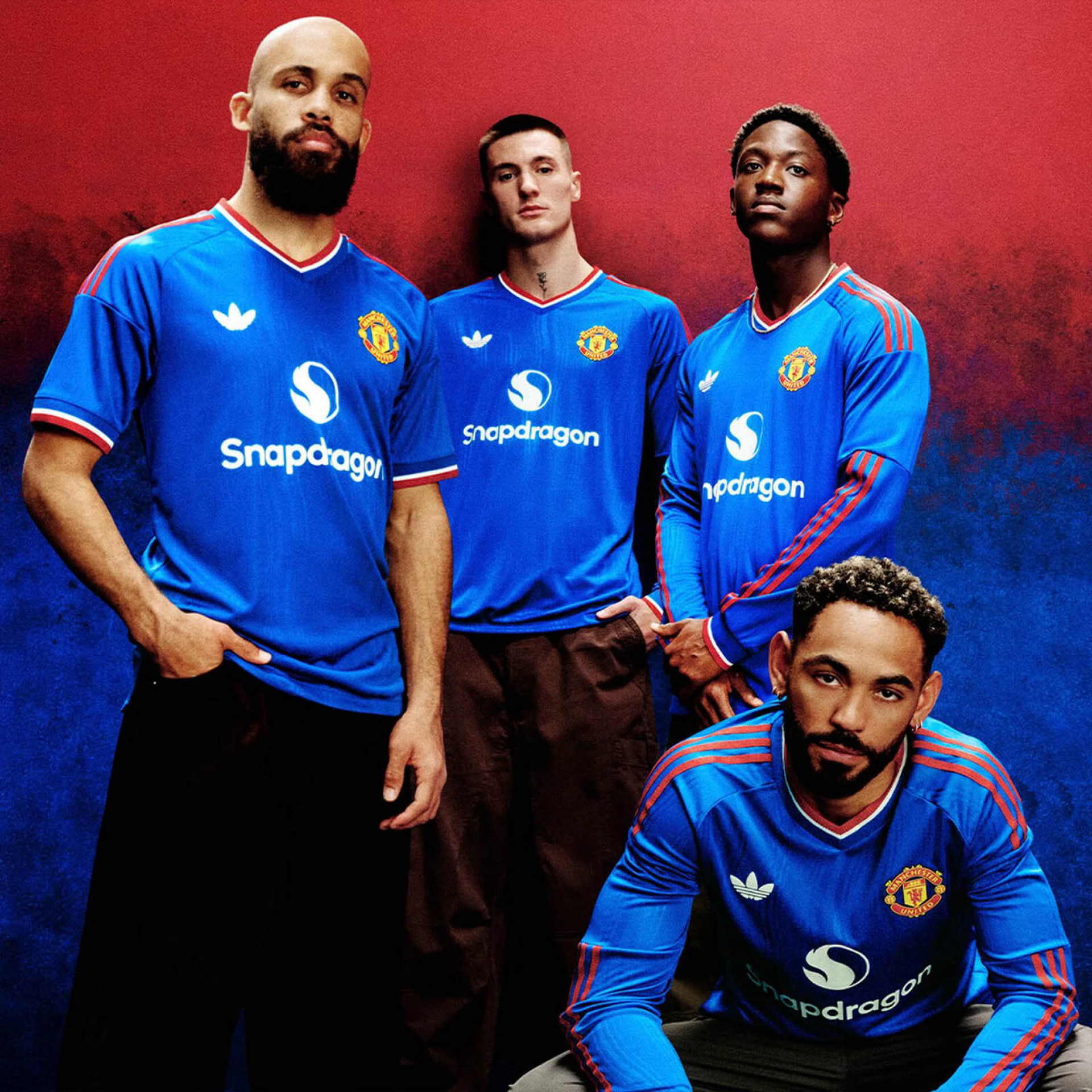 Manchester United lançou nova segunda camisa para a temporada 2026/27 - Divulgação/Manchester United