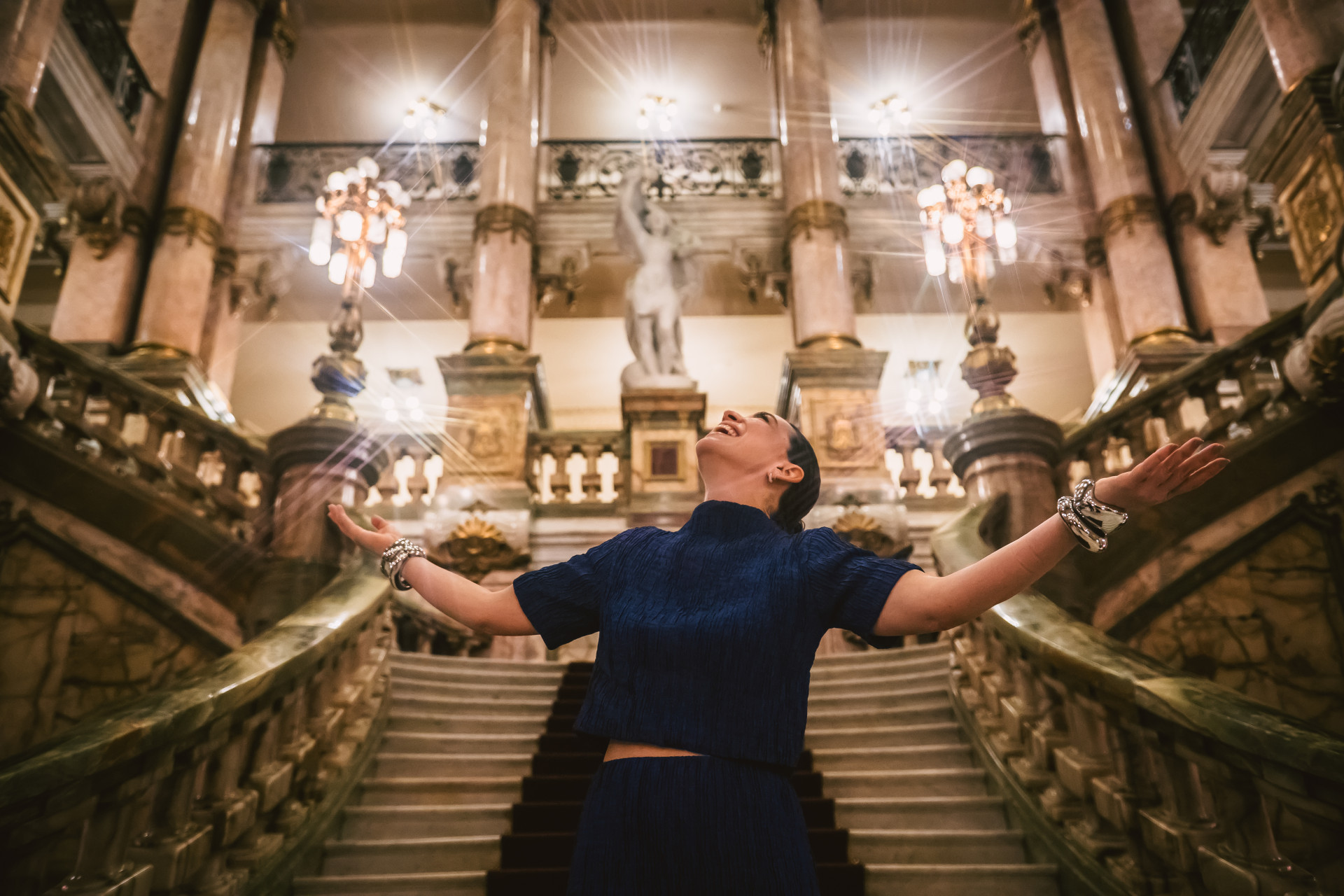 Roberta Sá celebra 20 anos de carreira com orquestra feminina no Theatro Municipal - Alessandra Tolc