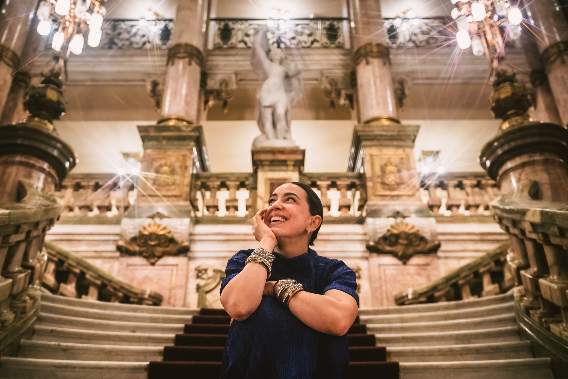 Roberta Sá celebra 20 anos de carreira com orquestra feminina no Theatro Municipal - Alessandra Tolc