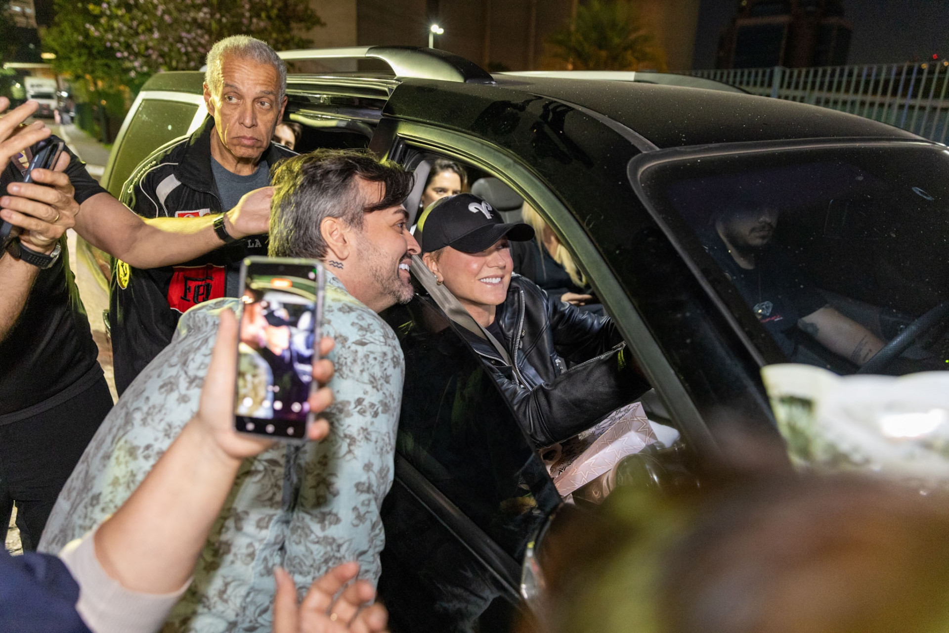 Xuxa atende fãs após ensaio de show em São Paulo - Kelin Gnoatto / Brazil News