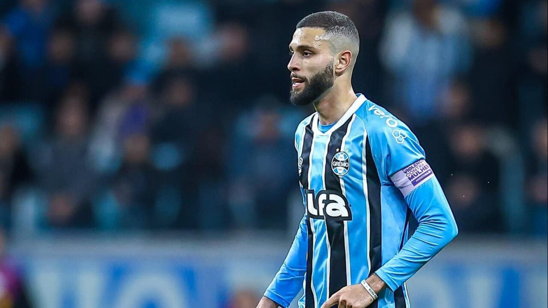 Gr&ecirc;mio ensaia time misto para pegar o Bol&iacute;var