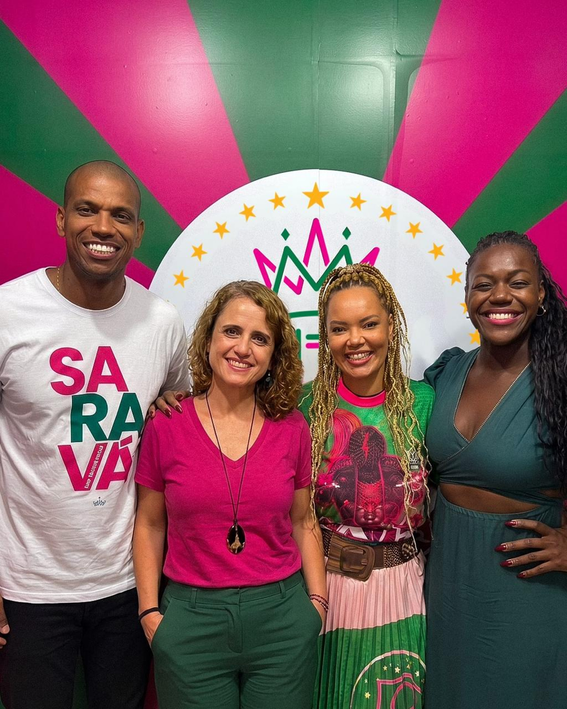 Lucinha Nobre e Camile Sallesfarão a preparação do primeiro casal de mestre-sala e porta-bandeira da Mangueira para o Carnaval 2027 - Divulgação