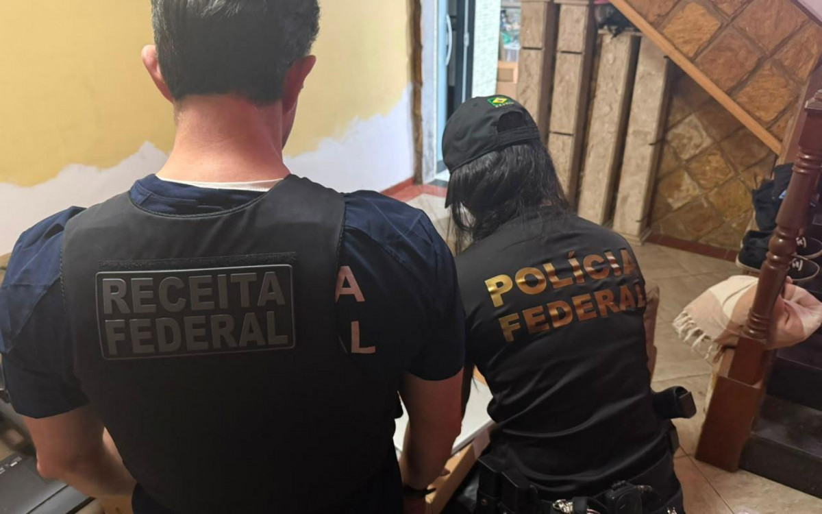 Agentes da PF cumprem mandados de busca e apreensão em diversos bairros do Rio