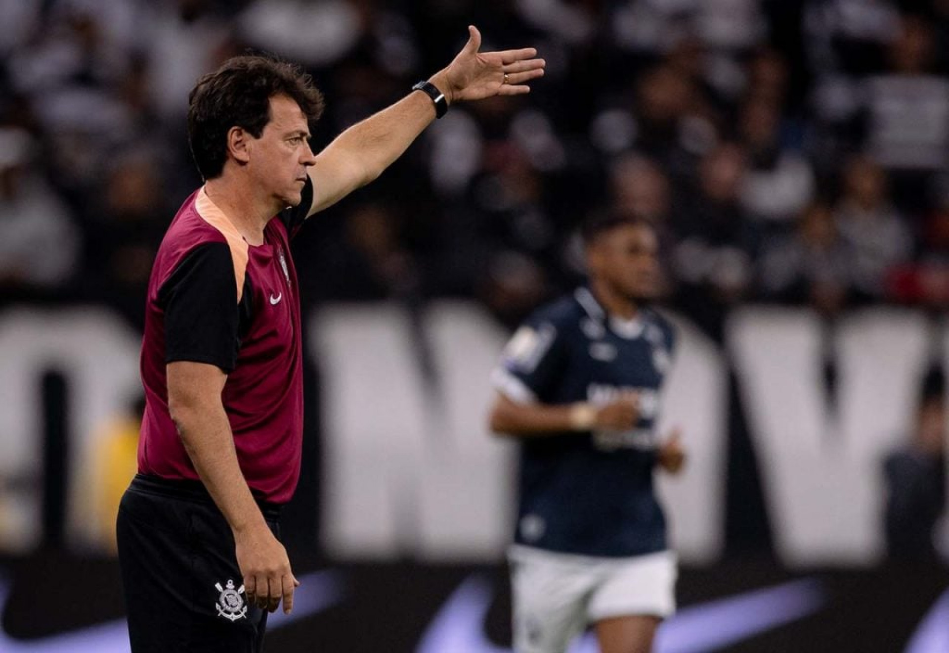 Diniz nega “m&aacute;gica” no Corinthians e afirma estar ciente do momento financeiro