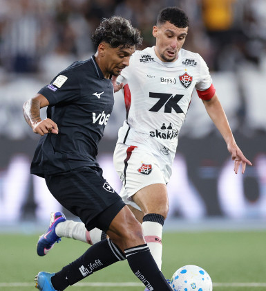 Botafogo empilha chances, mas fica no empate com o Vitória