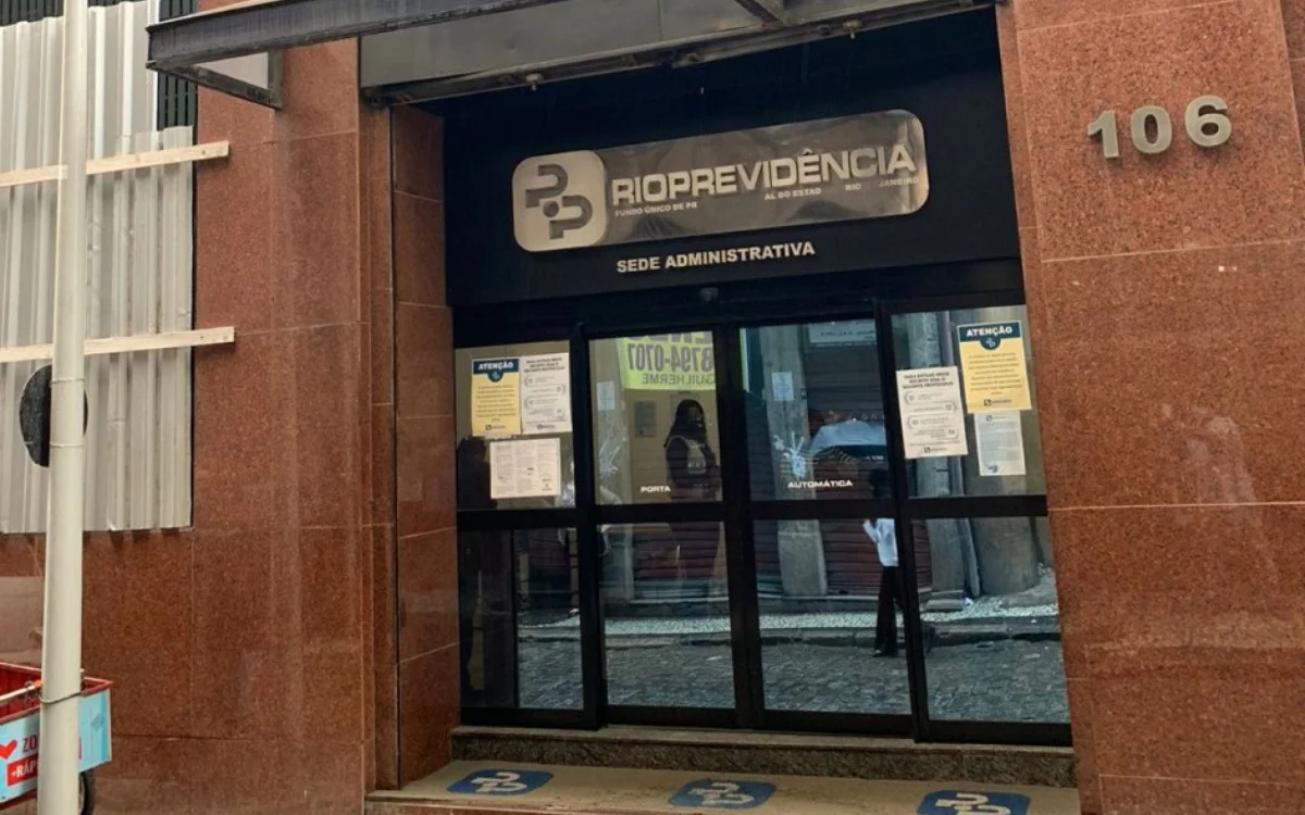 Justiça manda bloquear R$ 135 milhões em ação do Rioprevidência