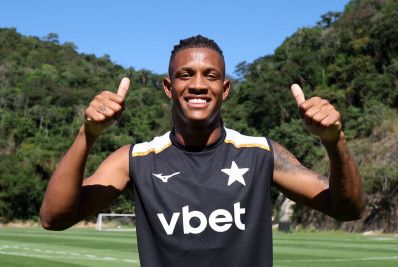 Botafogo recusa proposta do Palmeiras e Danilo fica no clube