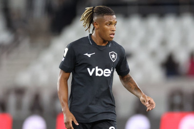 'Espero que o Botafogo agora respeite a minha decisão', escreve Danilo