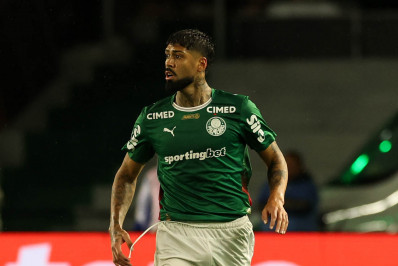 Ex-Botafogo recebe críticas em estreia pelo Palmeiras: 'Nervoso'