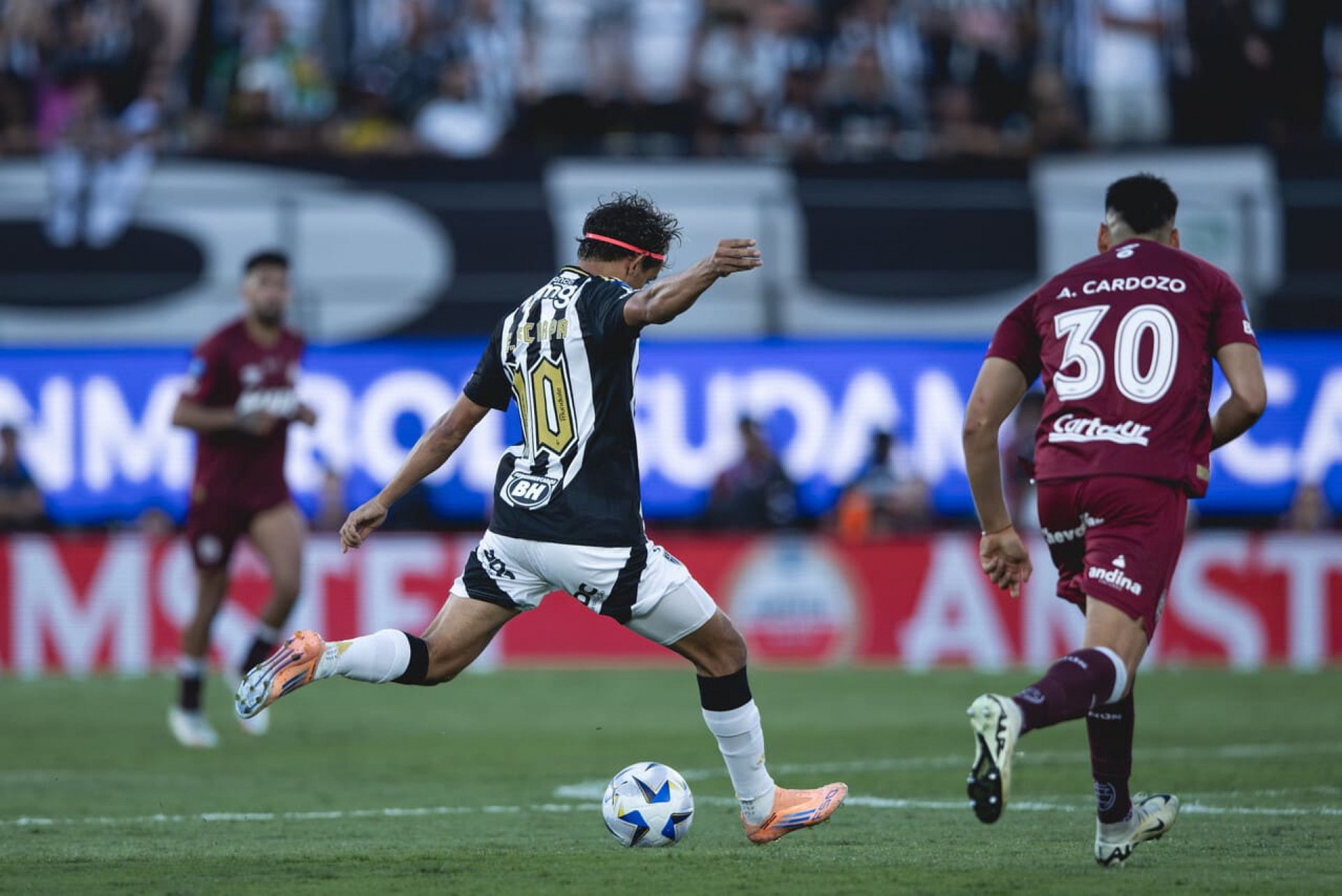 Eduardo Dom&iacute;nguez tem planos para ter Scarpa no Atl&eacute;tico nesta temporada