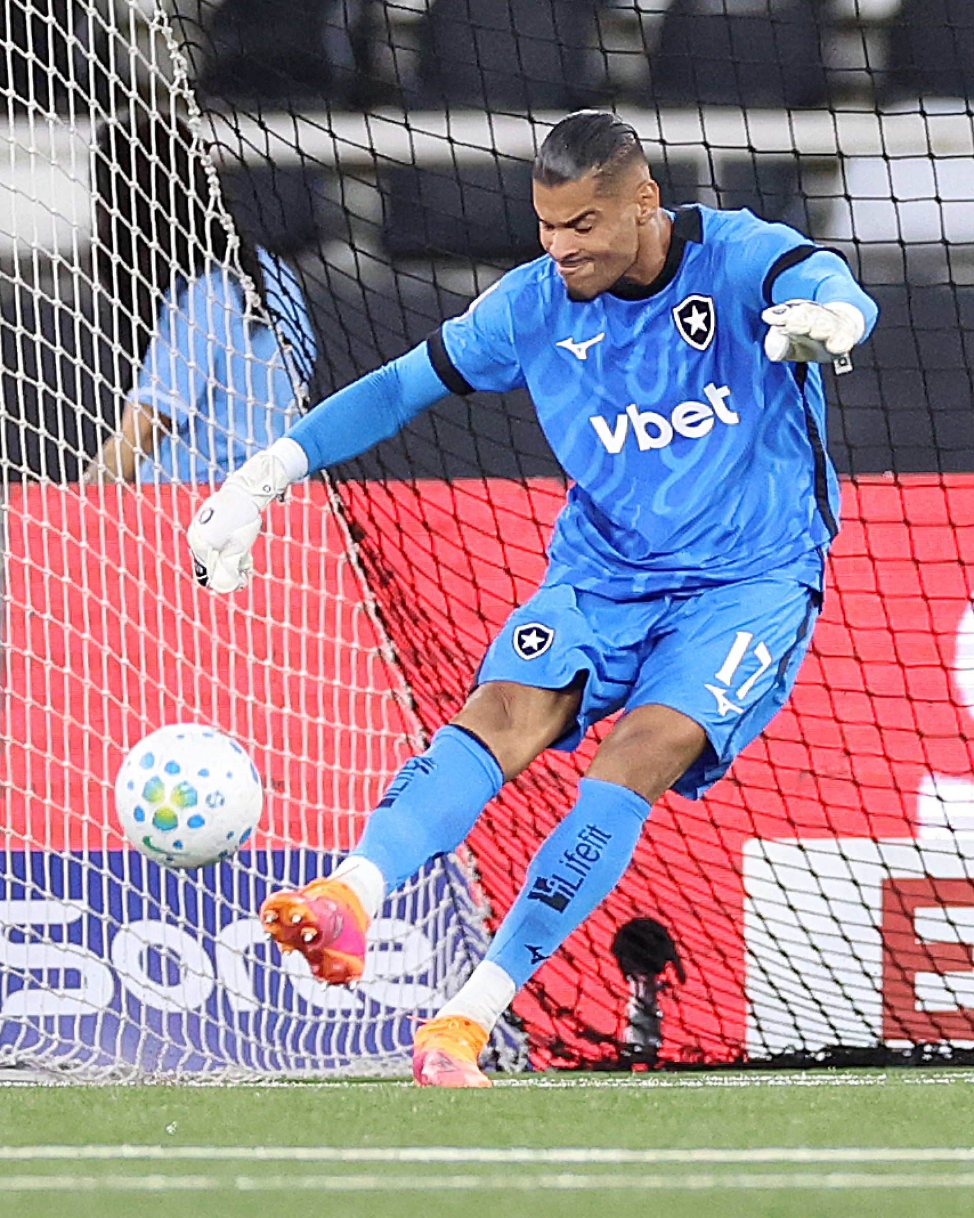 Partida no Niltão marcou a estreia do goleiro Warleson, que assinou com o Glorioso até dezembro de 2029 - Vítor Silva/Botafogo