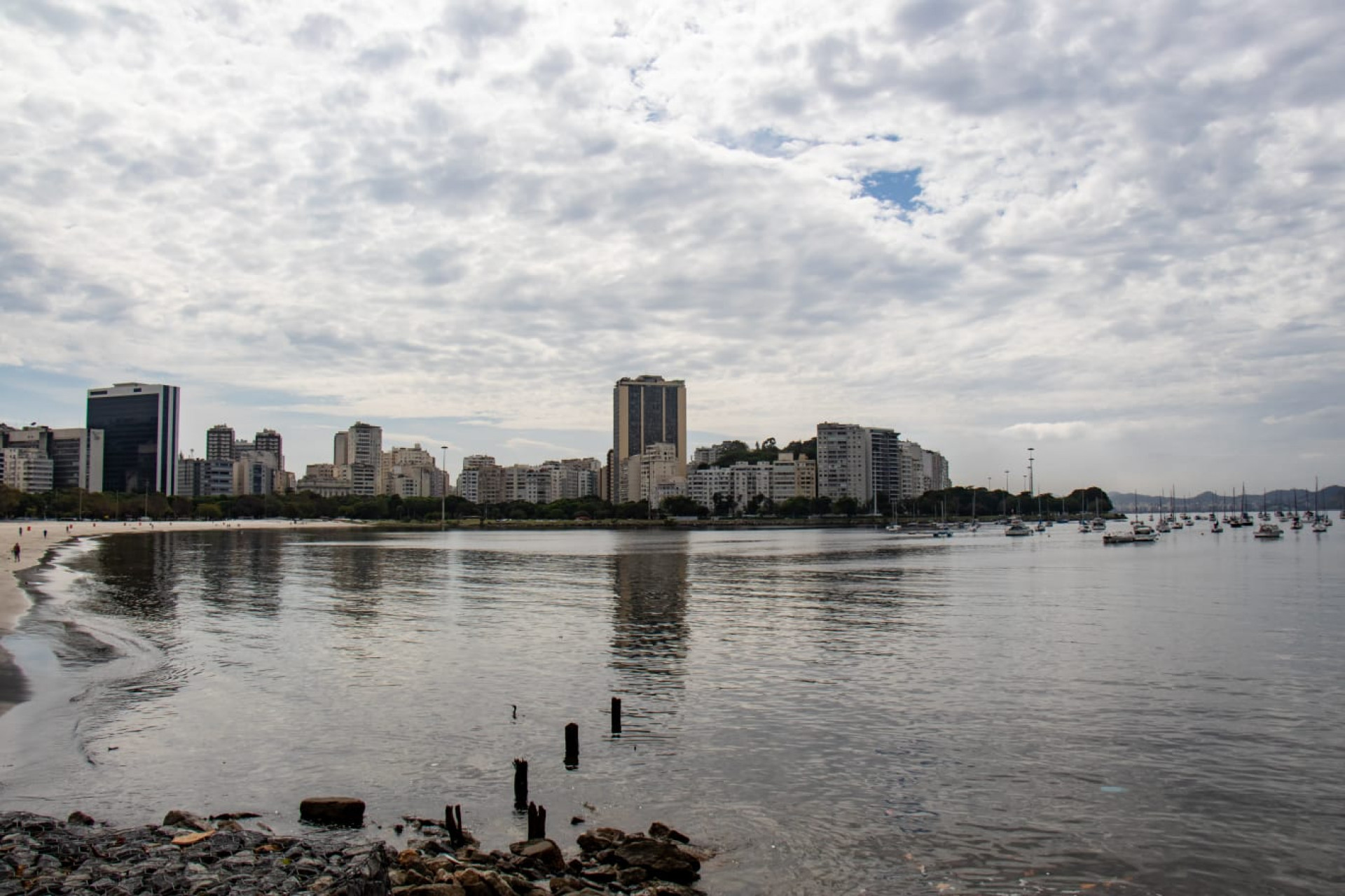 Chegada de frente fria deixou o tempo instável na cidade do Rio - Érica Martin / Agência O DIA