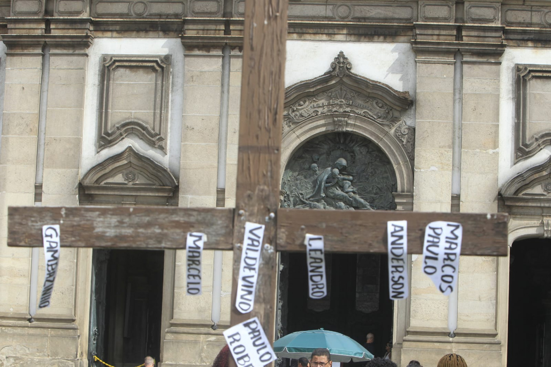 Familiares das vítimas e ativistas realizaram ato em memória aos 33 anos da Chacina da Candelária - Reginaldo Pimenta/Agência O DIA