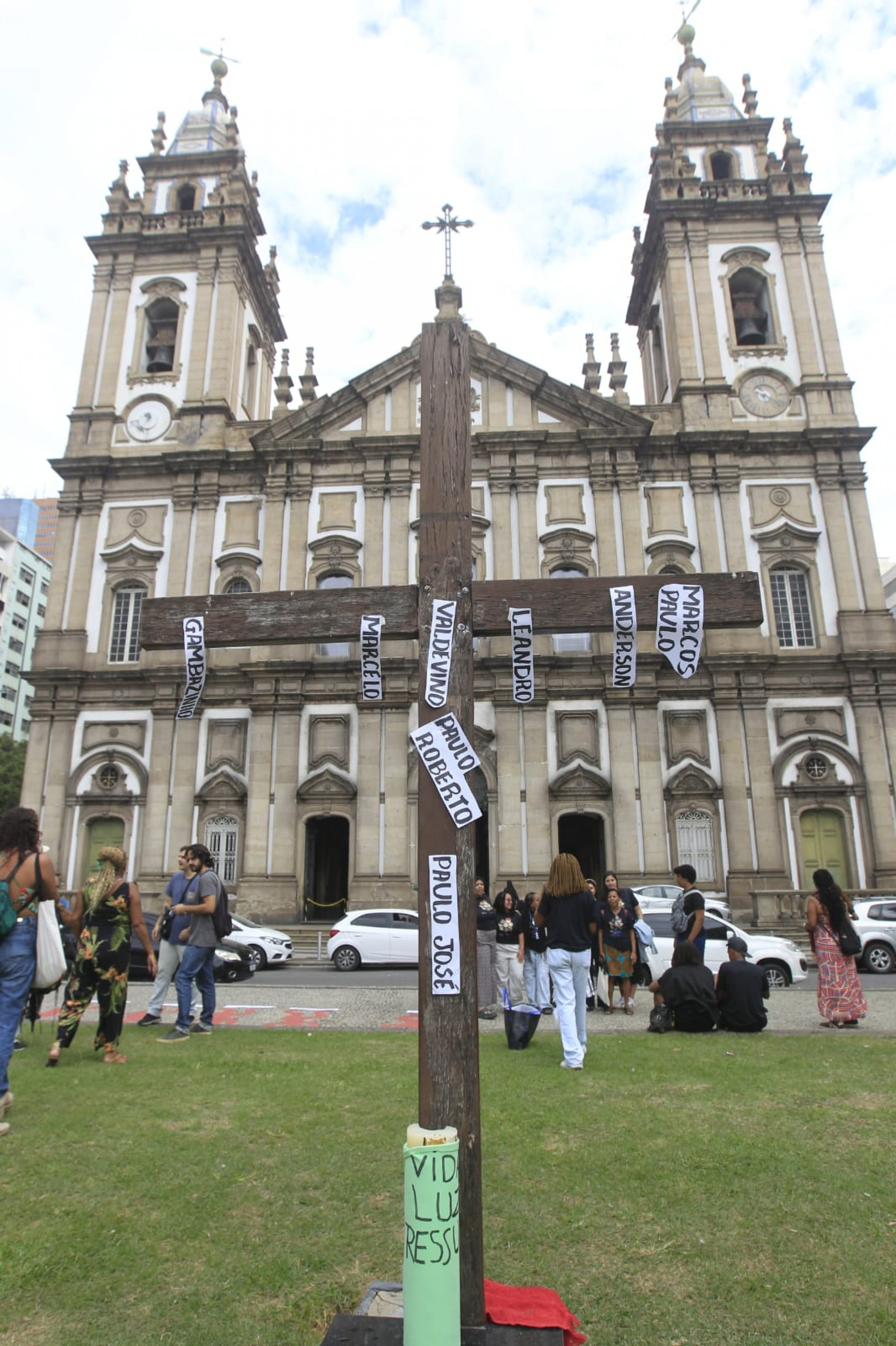 Familiares das vítimas e ativistas realizaram ato em memória aos 33 anos da Chacina da Candelária - Reginaldo Pimenta/Agência O DIA