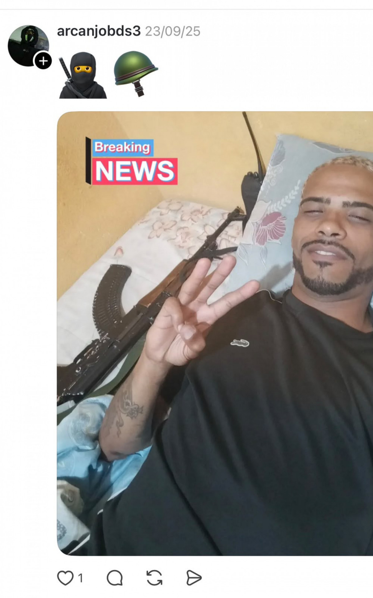 Traficante ostentava fuzil nas redes sociais - Reprodução/Rede Social