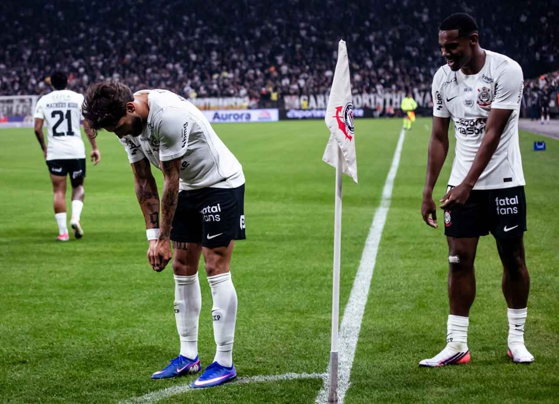 Corinthians prev&ecirc; mais 15 dias para gramado da Neo Qu&iacute;mica atingir condi&ccedil;&atilde;o ideal