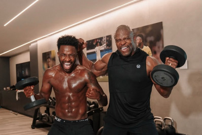 Vini Jr posta fotos com Terry Crews e manda mensagem para Haaland