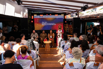 Baile encerra programação de sábado da Casa da Favela na Flip