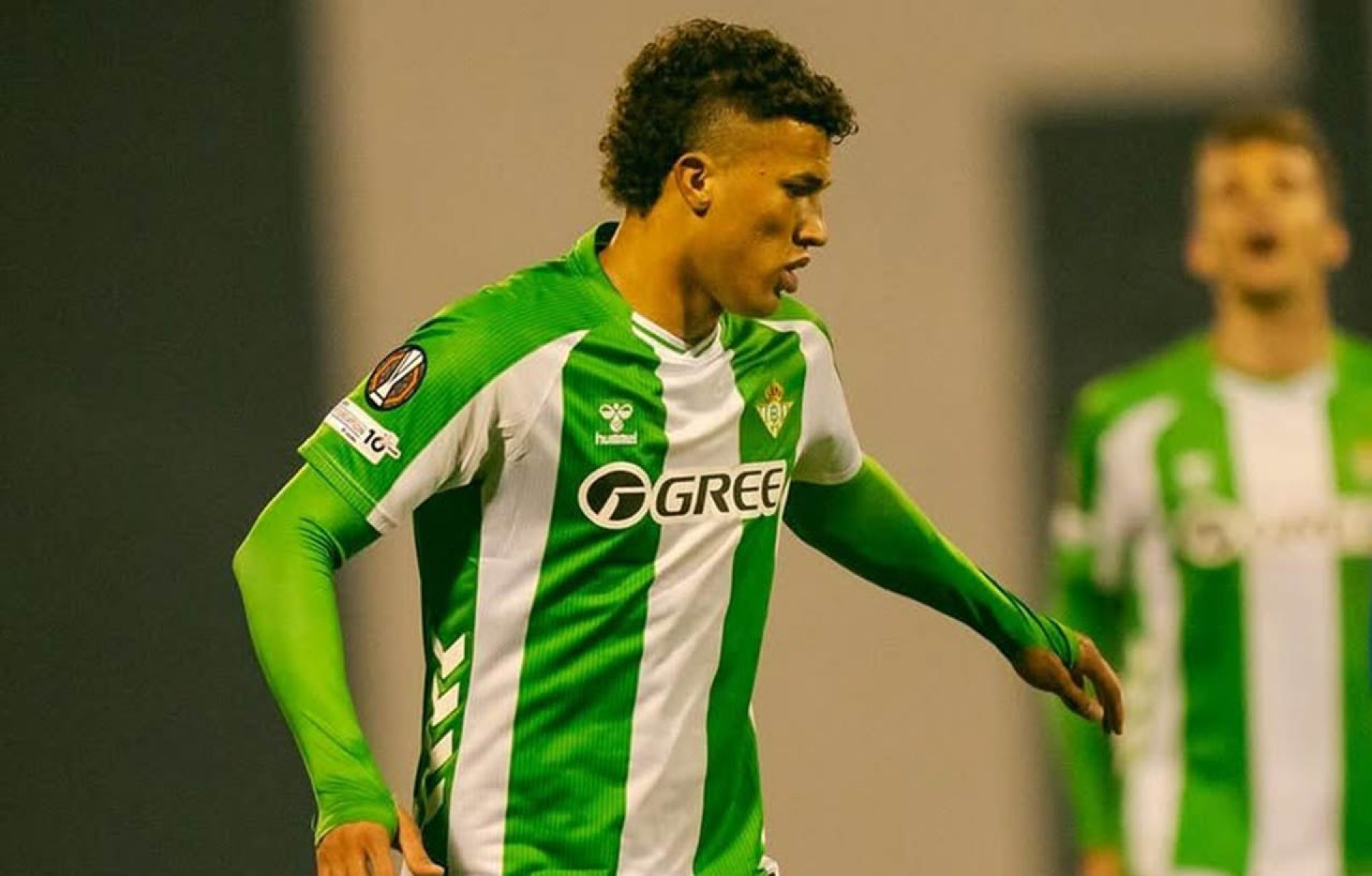 Dirigente do Real Betis abre o jogo sobre negocia&ccedil;&atilde;o do Vasco com Deossa
