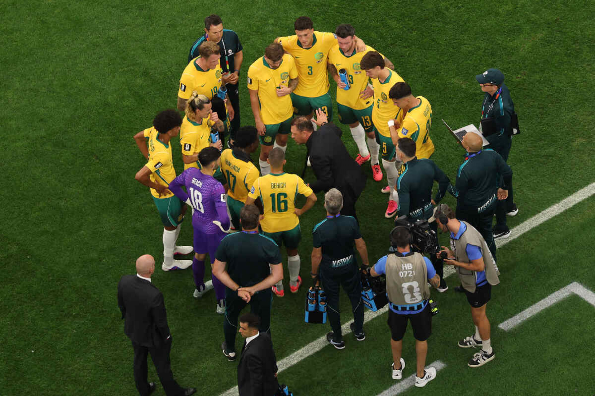 Jogador da Austr&aacute;lia na Copa testa positivo para coca&iacute;na ap&oacute;s ter carteira suspensa