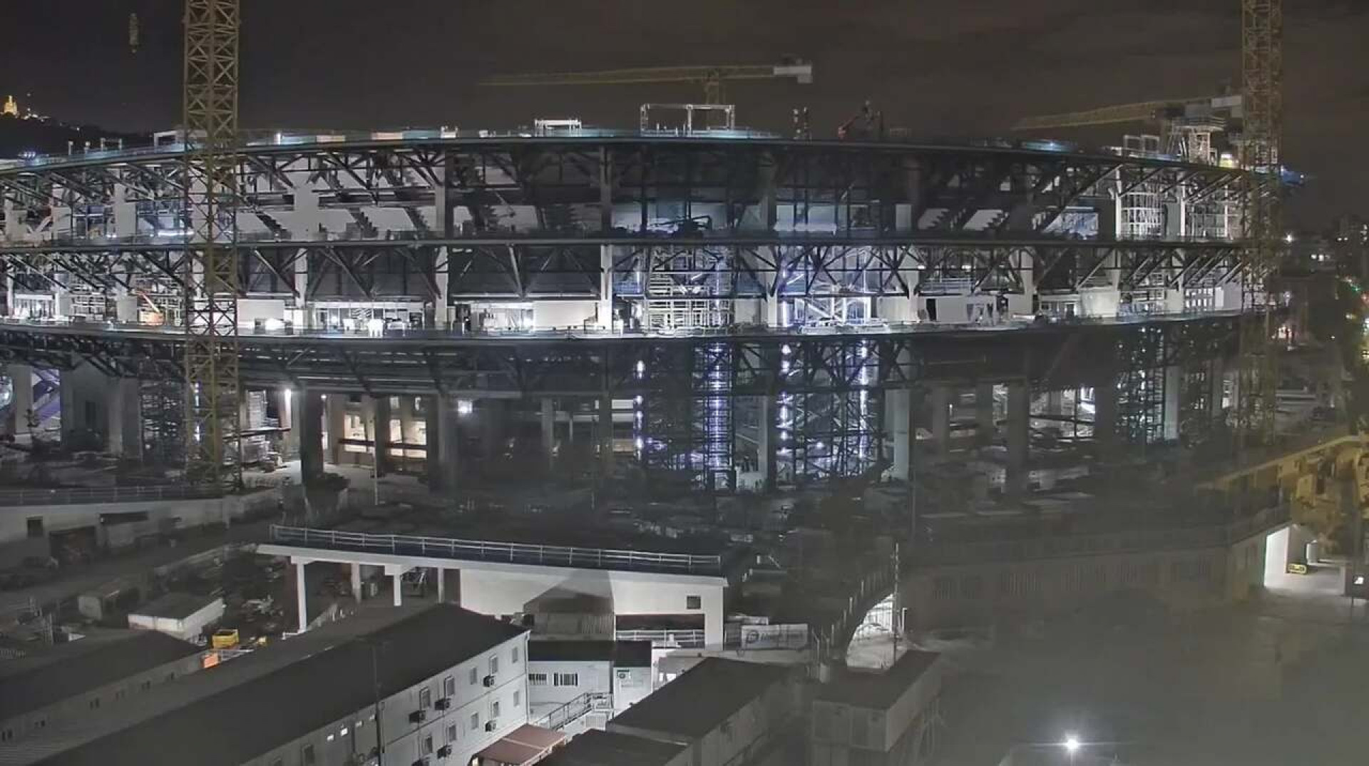 Oper&aacute;rio morre durante obras de reforma do Camp Nou, e pol&iacute;cia investiga caso