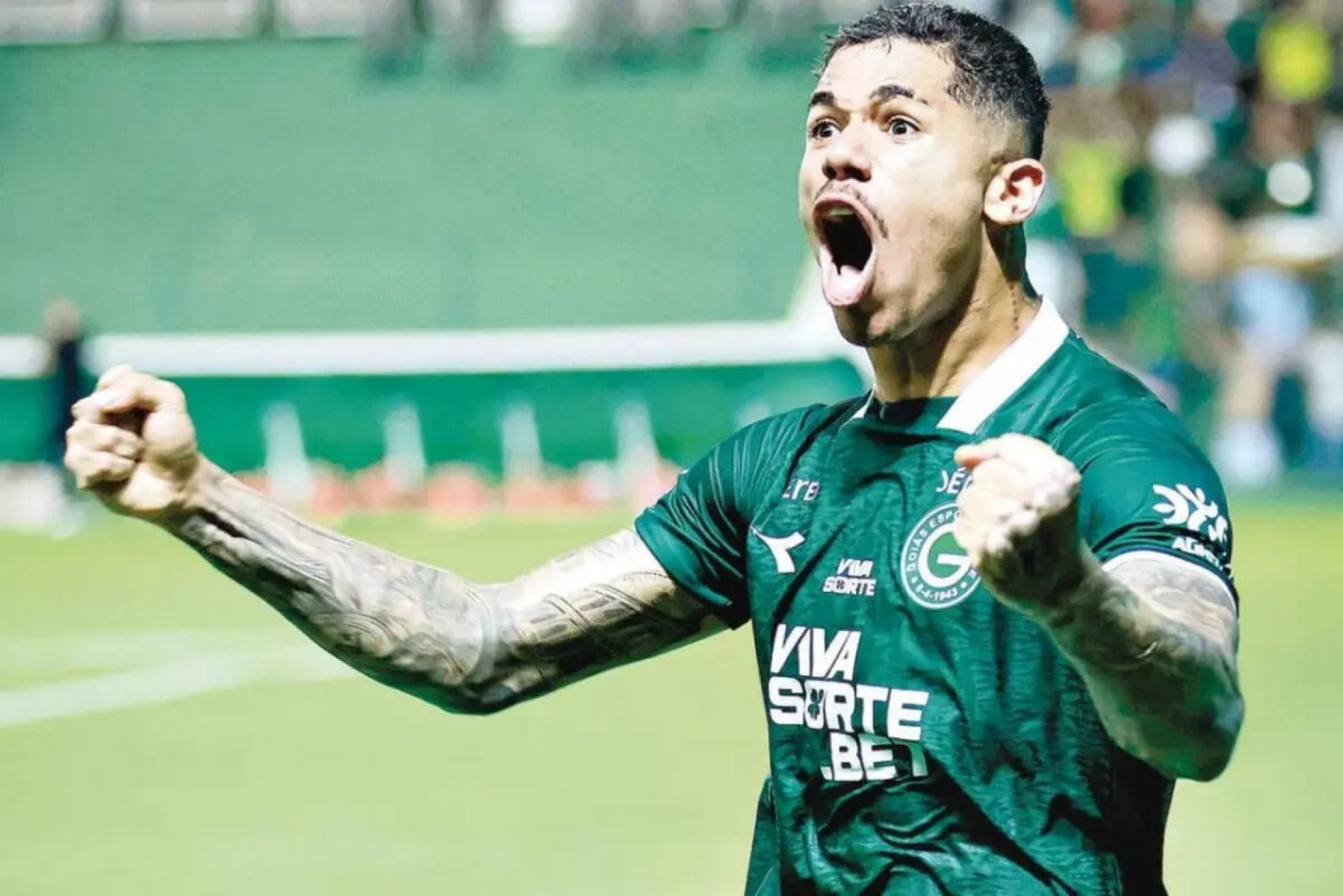 Gr&ecirc;mio anuncia a contrata&ccedil;&atilde;o de lateral-direito do Goi&aacute;s
