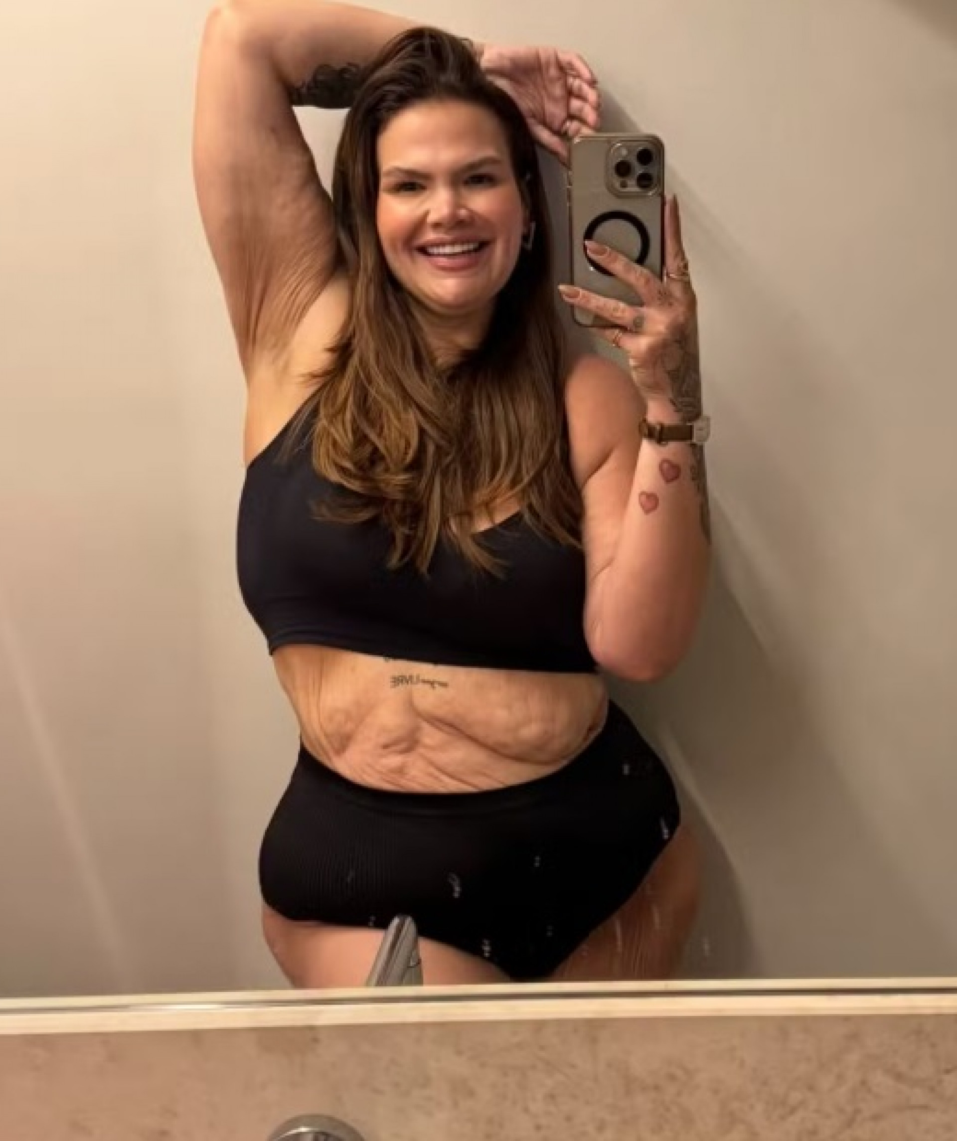 Thais Carla posa de lingerie e exibe nova fase após emagrecimento - Reprodução Instagram