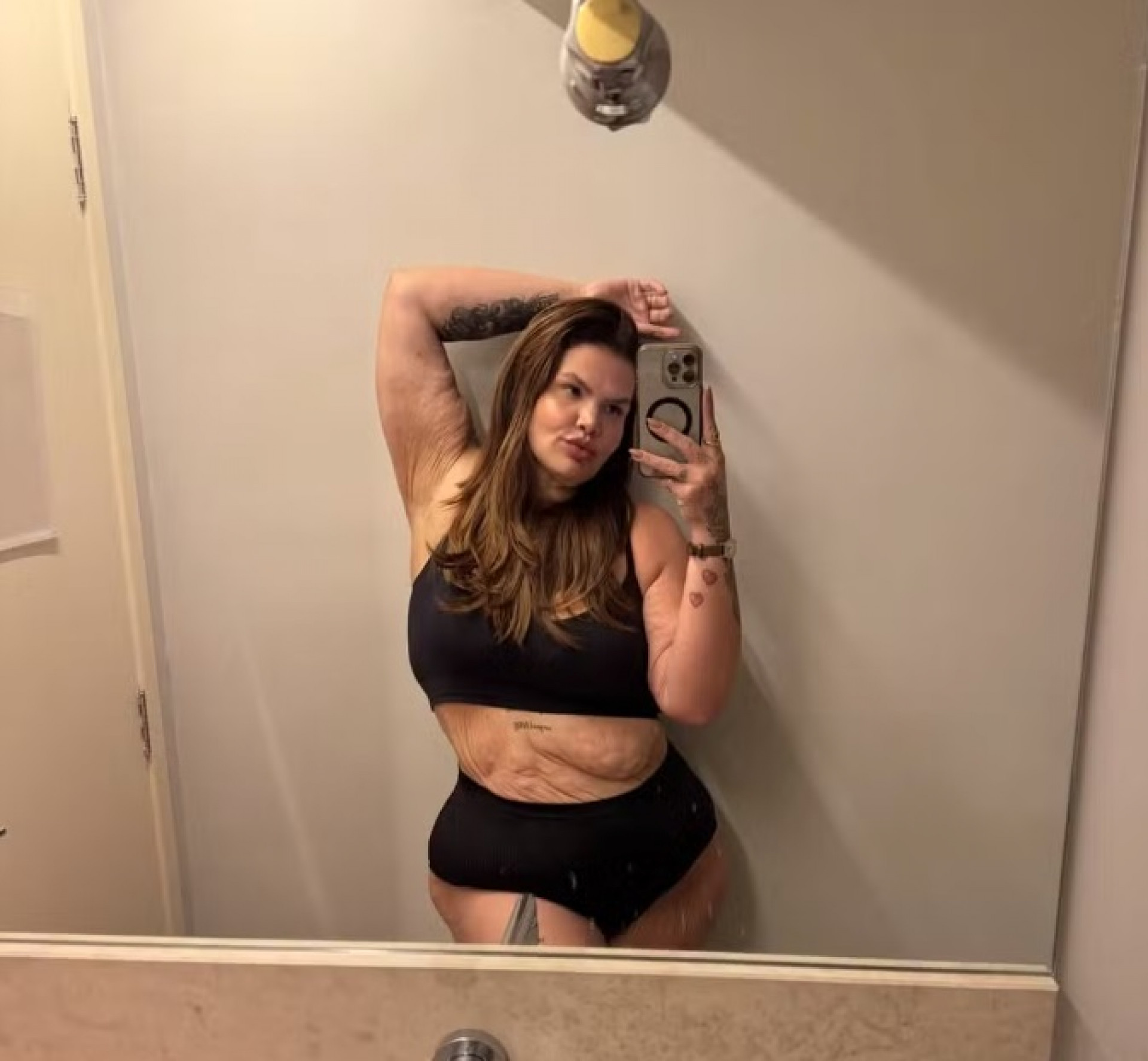 Thais Carla posa de lingerie e exibe nova fase após emagrecimento - Reprodução Instagram