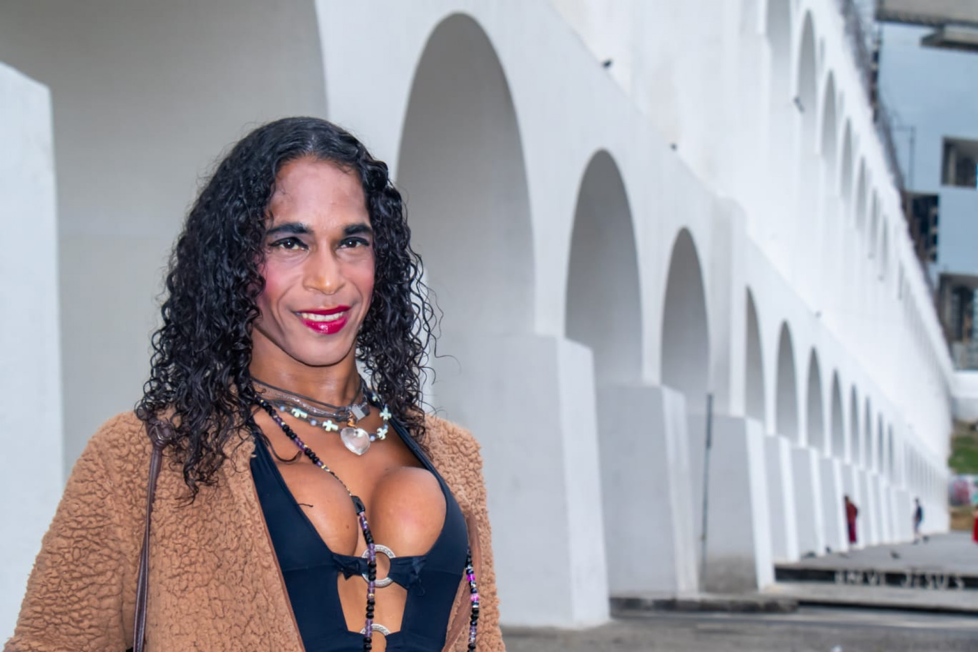 Khadija Silva percebeu o aumento no número de turistas após a reforma nos Arcos da Lapa - Érica Martin / Agência O Dia