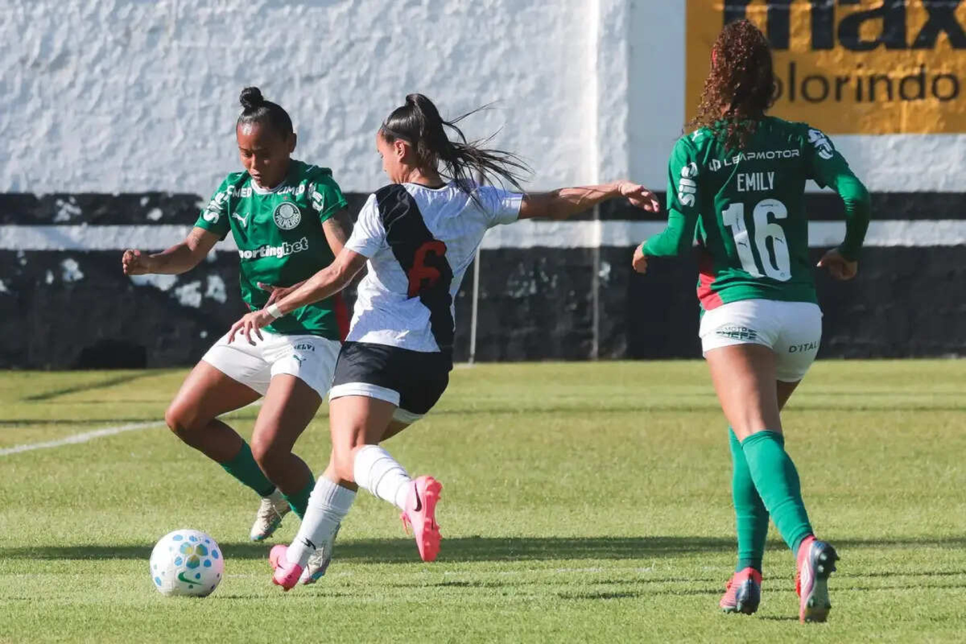 Palmeiras trope&ccedil;a no Mixto pelo Brasileir&atilde;o feminino