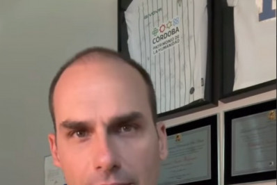 'Eleição de Flávio significará a soltura de Jair Bolsonaro', diz Eduardo
