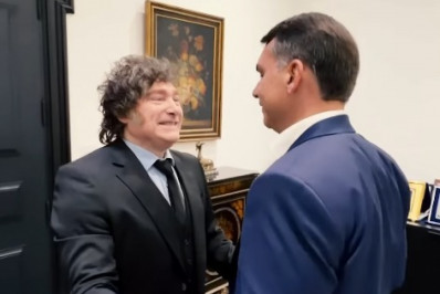Flávio posta vídeo com Milei e fala em 'combater o terrorismo'