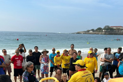 Ação em Copacabana reforça prevenção<br>ao afogamento