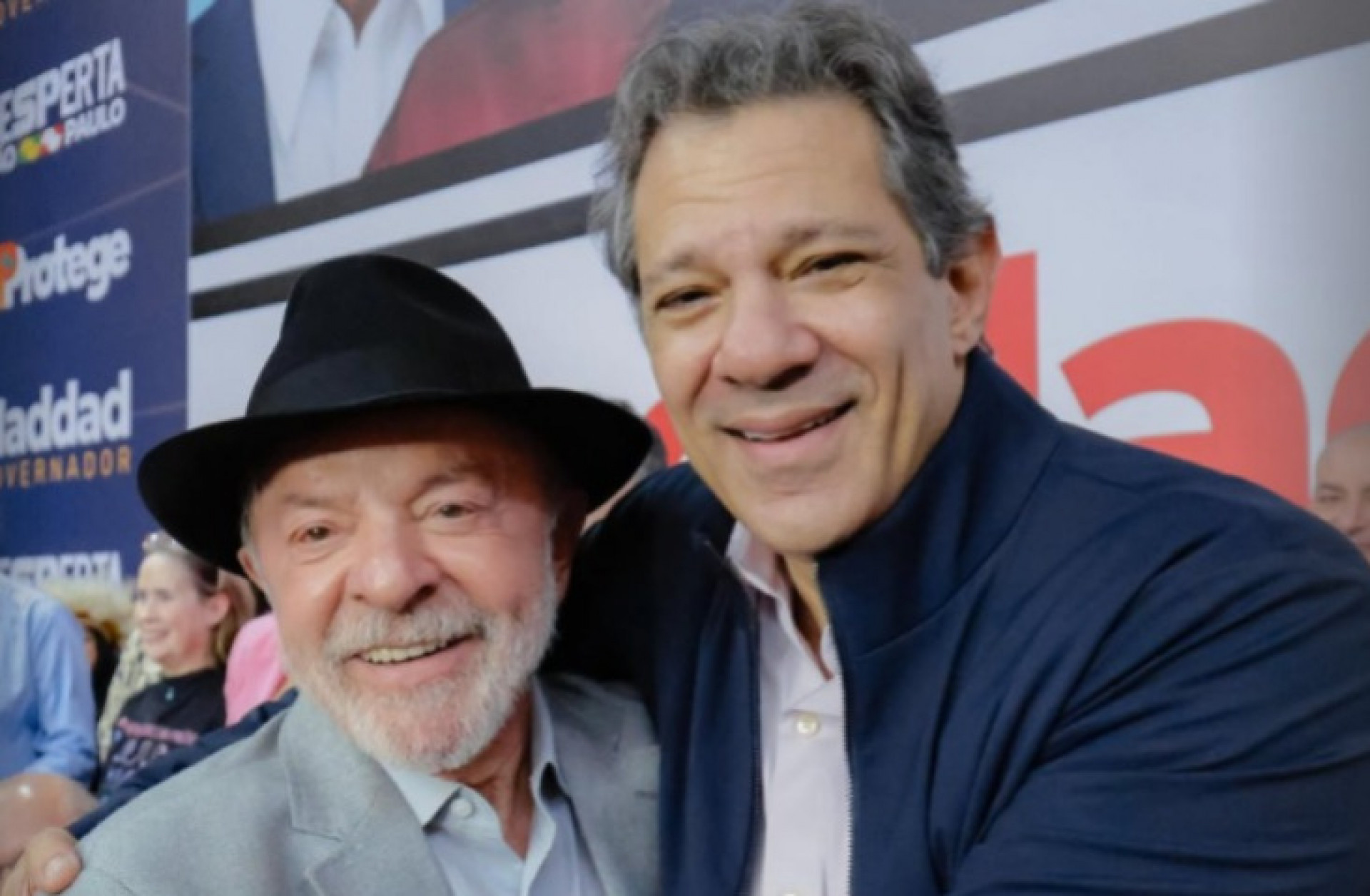 'Não meta o dedo em nossas eleições', diz Lula em conveção do PT